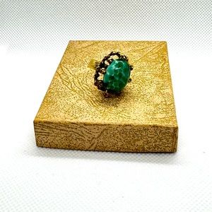 Women’s Vintage Costume Green Stone Ring
